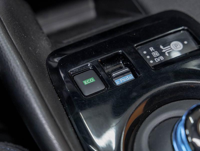 nissan LEAF 2023 - 24