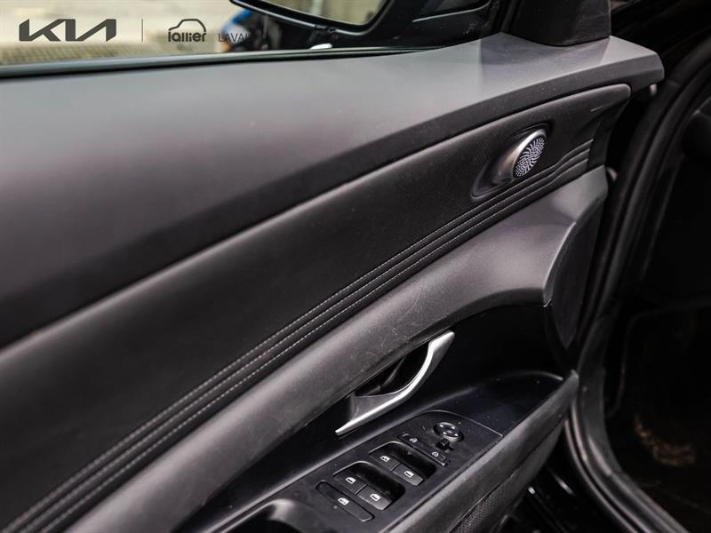 2025 Hyundai Elantra - Image 12