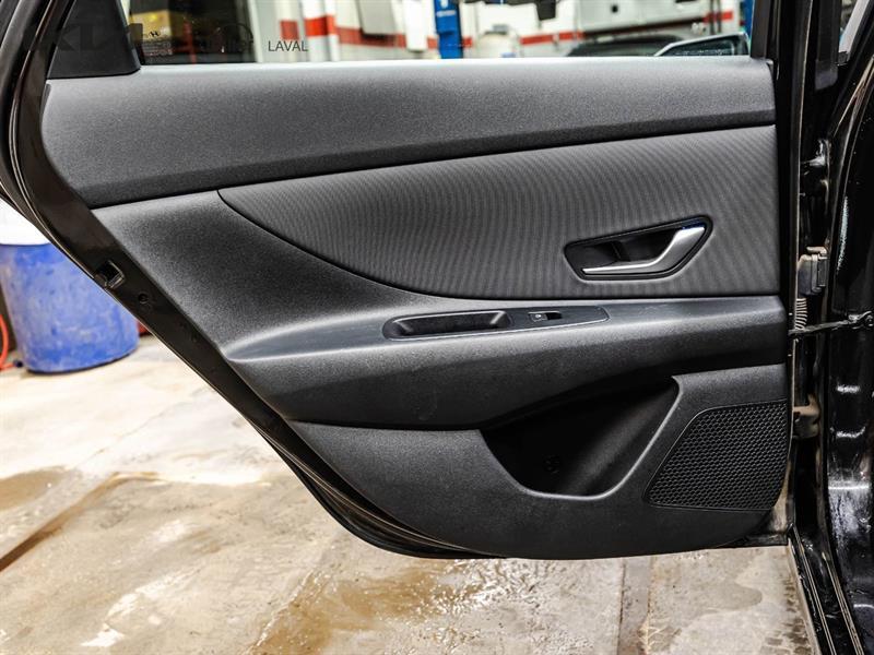 2025 Hyundai Elantra - Image 13