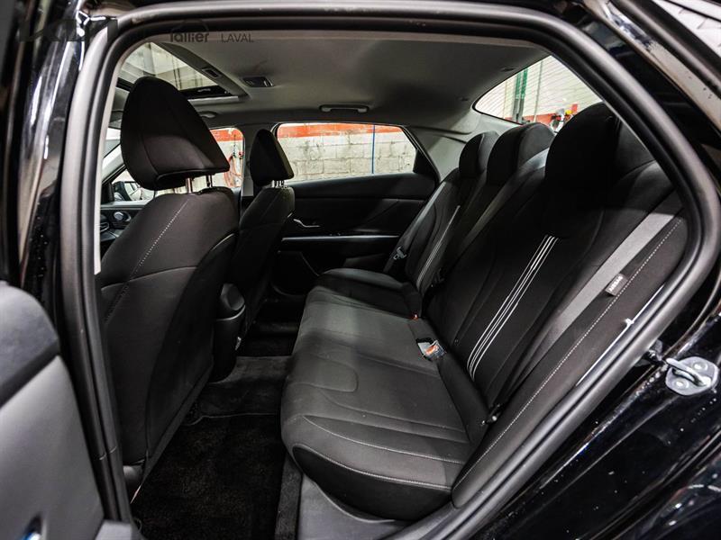 2025 Hyundai Elantra - Image 14