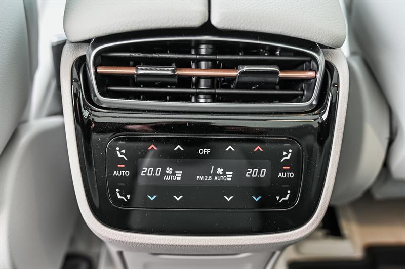 2025 Mercedes-Benz EQS - Image 25