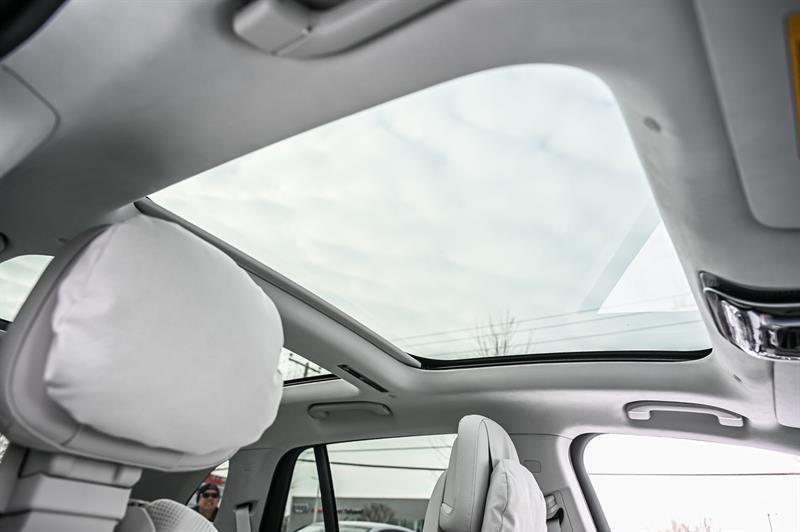 2025 Mercedes-Benz EQS - Image 31