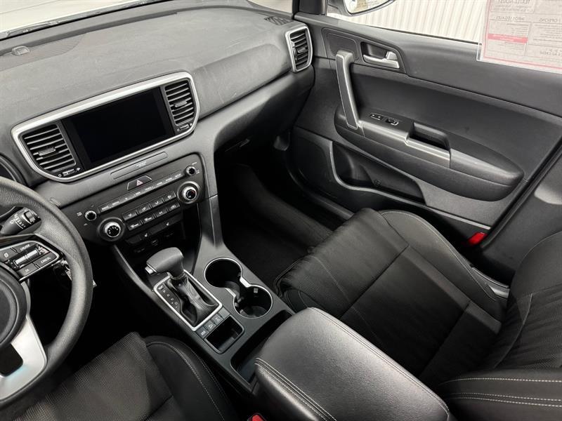 2022 Kia Sportage - Image 18
