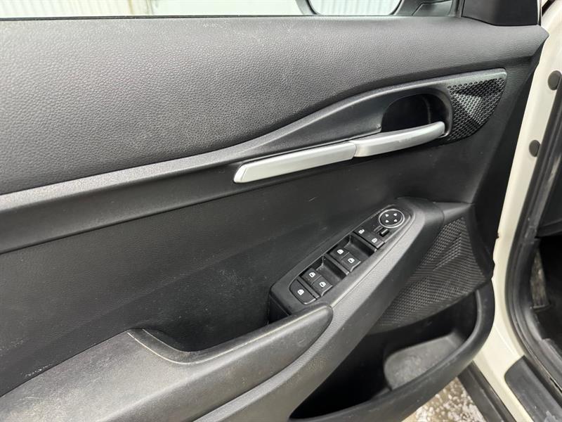 2021 Kia Seltos - Image 23