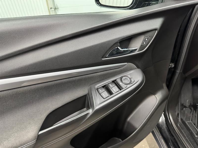 2023 Chevrolet Bolt - Image 20