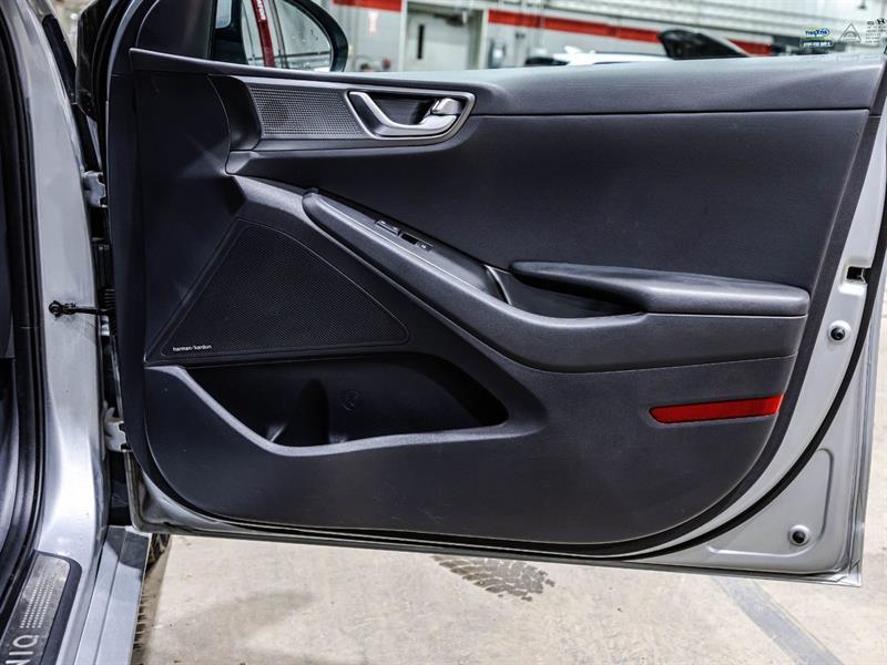 2022 Hyundai Ioniq - Image 18