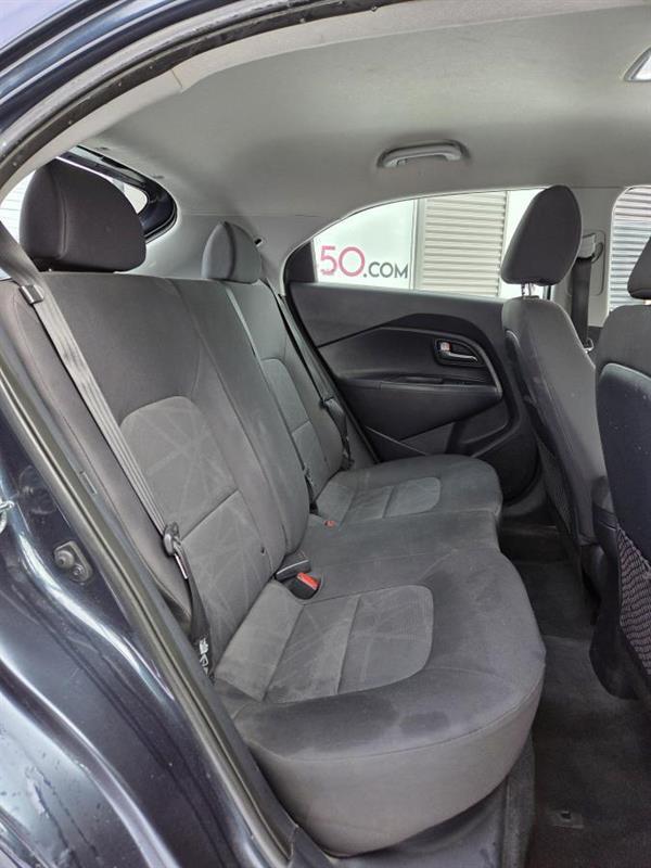 2013 Kia Rio - Image 10