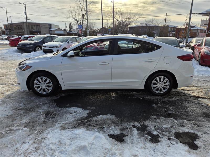 2017 Hyundai Elantra - Image 4