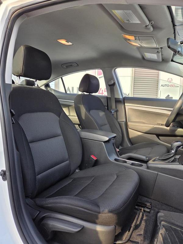 2017 Hyundai Elantra - Image 10