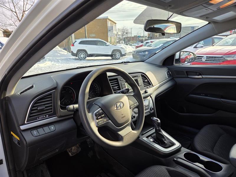 2017 Hyundai Elantra - Image 14