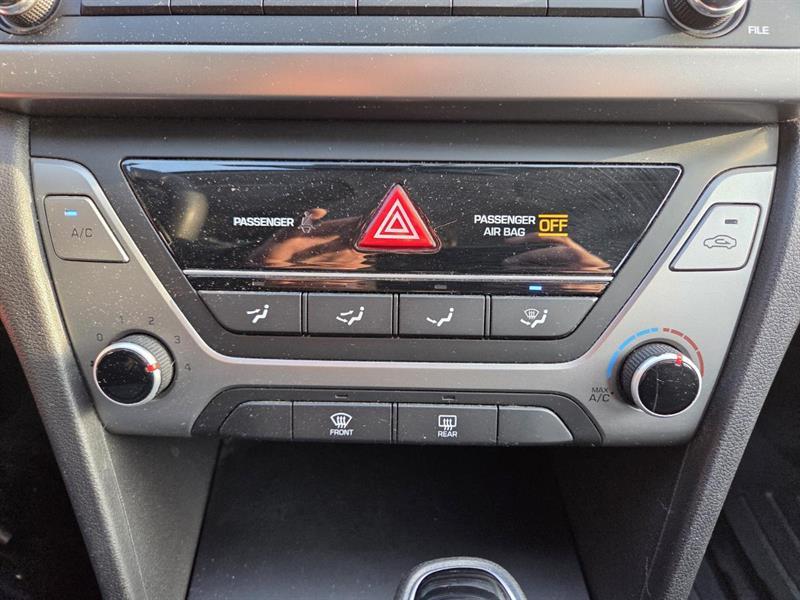 2017 Hyundai Elantra - Image 18