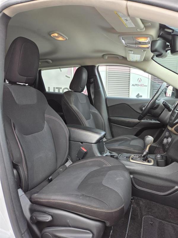 2015 Jeep Grand Cherokee - Image 11