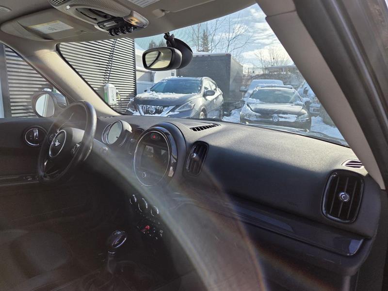 2019 Mini Countryman - Image 10