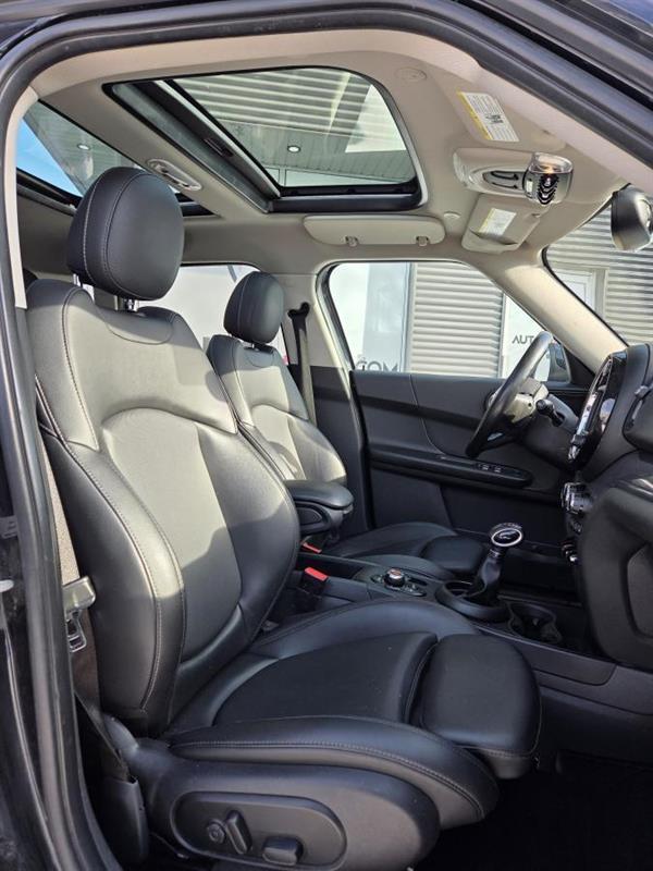 2019 Mini Countryman - Image 11