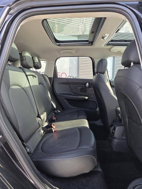 2019 Mini Countryman - Image 12