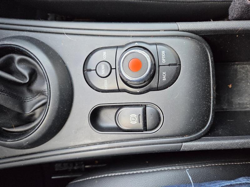 2019 Mini Countryman - Image 20