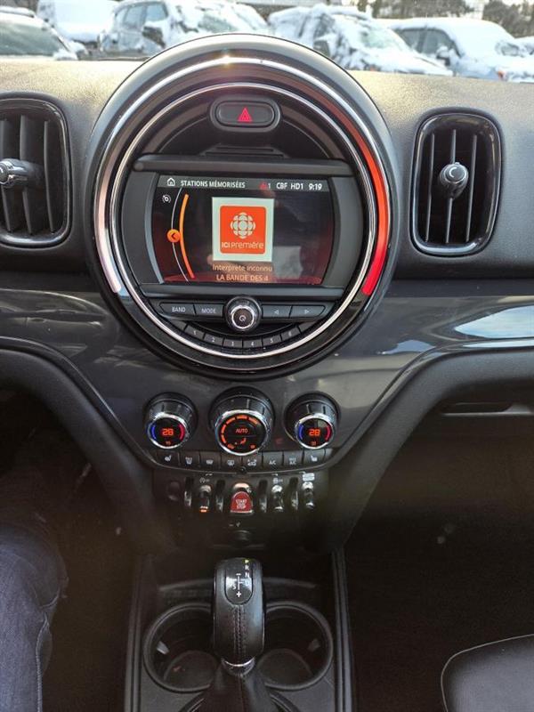 2019 Mini Countryman - Image 21