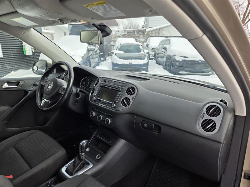 2015 Volkswagen Tiguan - Image 10