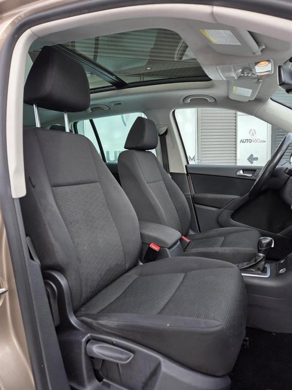 2015 Volkswagen Tiguan - Image 11