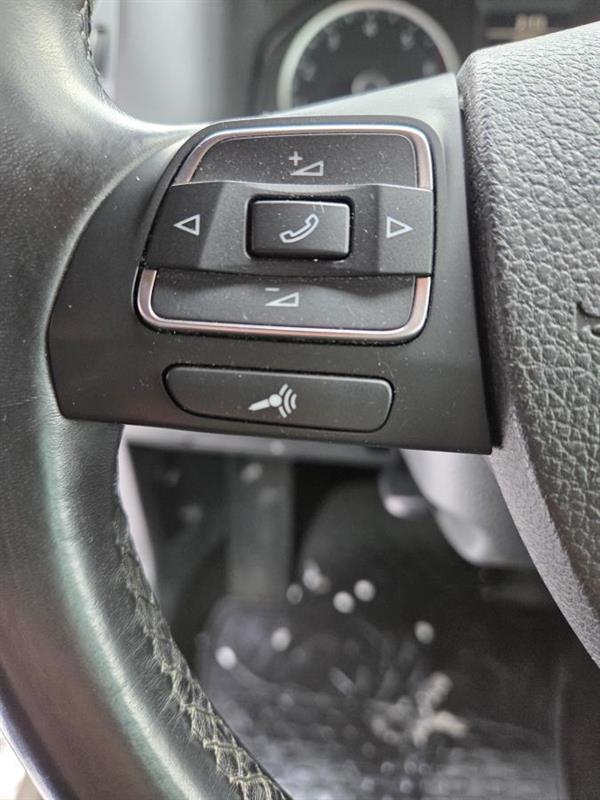 2015 Volkswagen Tiguan - Image 18