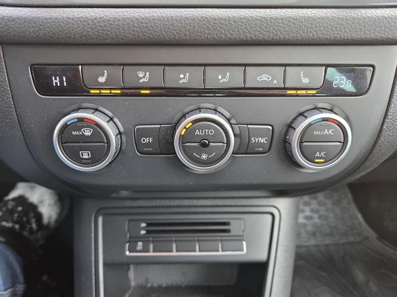 2015 Volkswagen Tiguan - Image 21