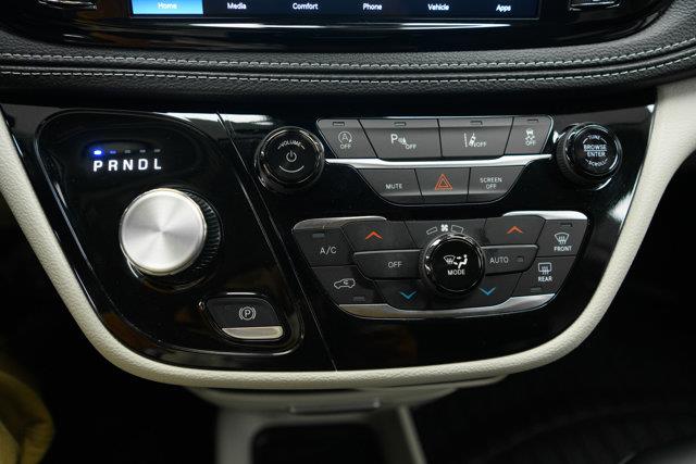 chrysler Pacifica 2024 - 16