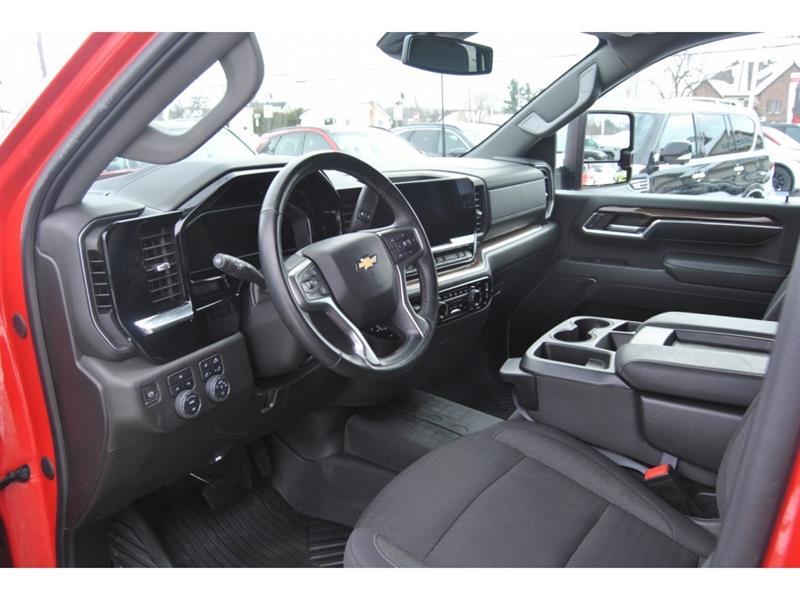 2024 Chevrolet Silverado 2500 - Image 12