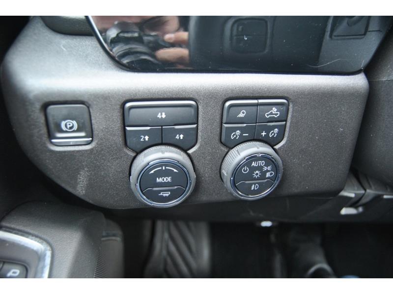 2024 Chevrolet Silverado 2500 - Image 13