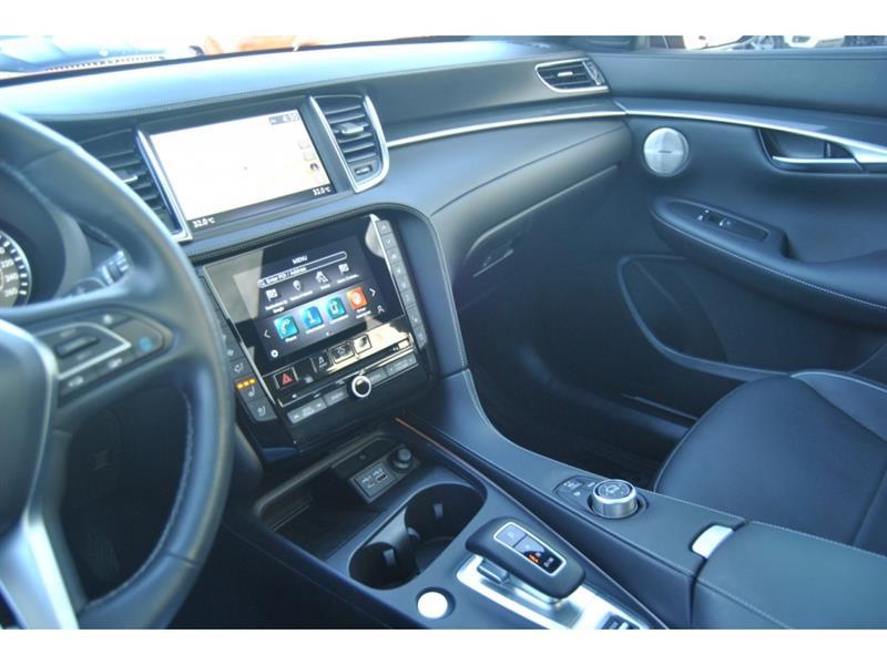 2023 Infiniti QX50 - Image 16