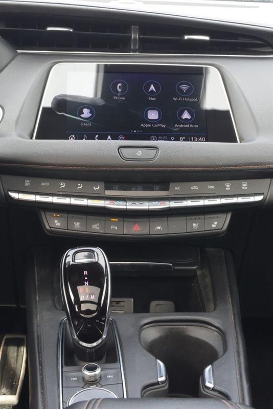 cadillac XT4 2022 - 13