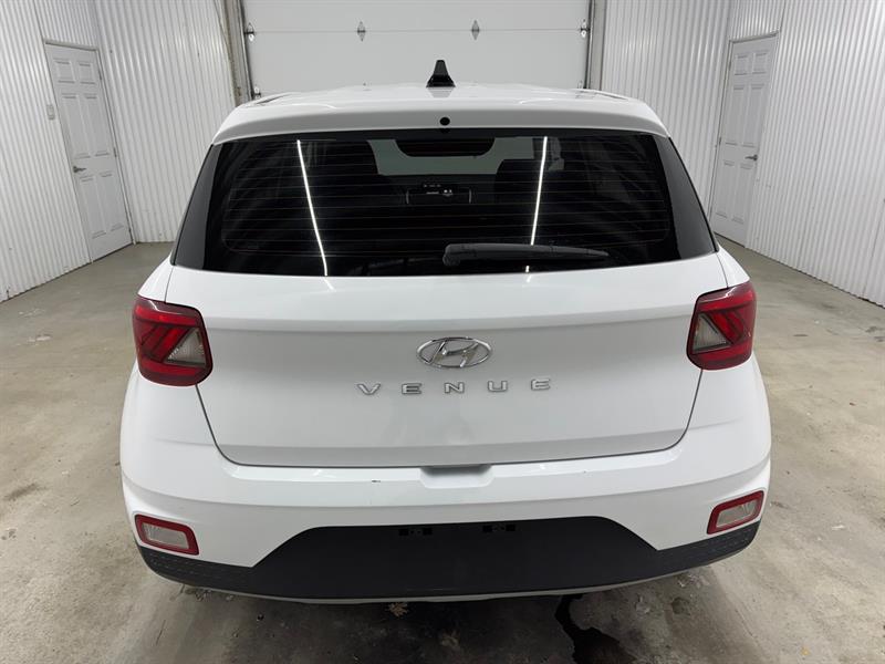 hyundai Venue 2021 - 23