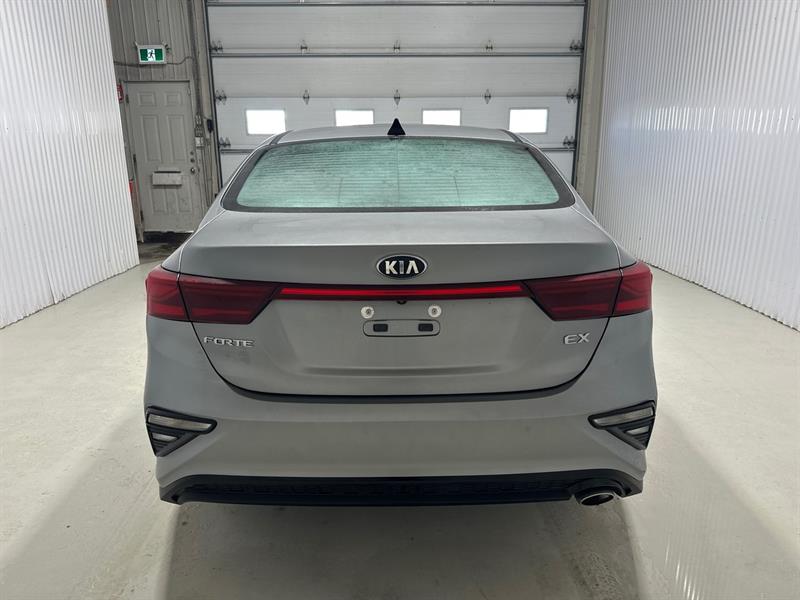 kia Forte 2021 - 9