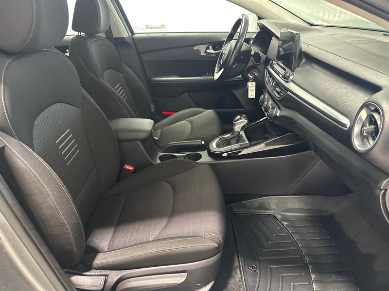kia Forte 2021 - 18