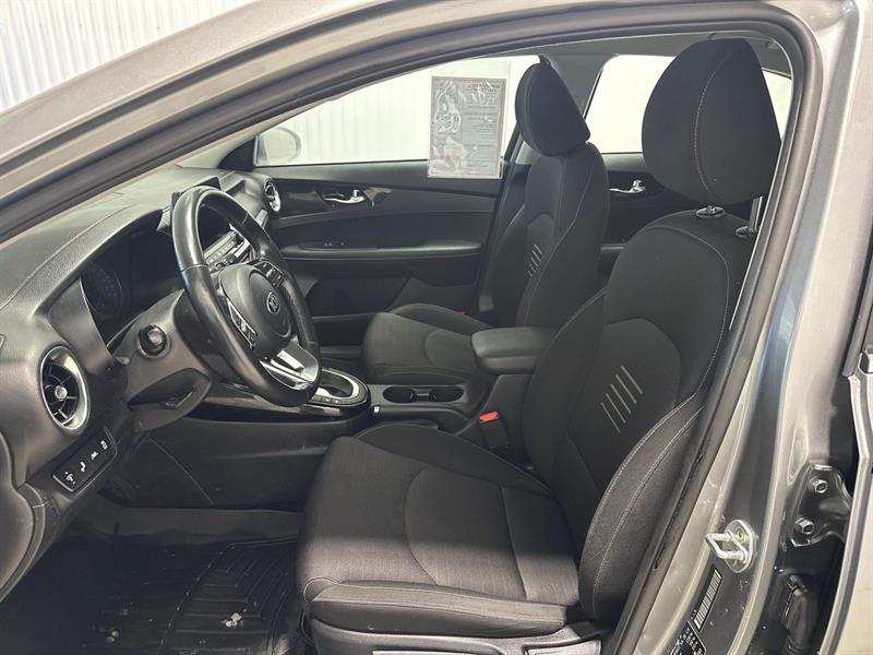 kia Forte 2021 - 19
