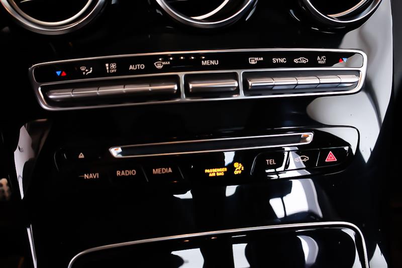 mercedes-benz GLC 2019 - 25