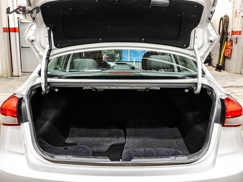 2018 Kia Forte - Image 15