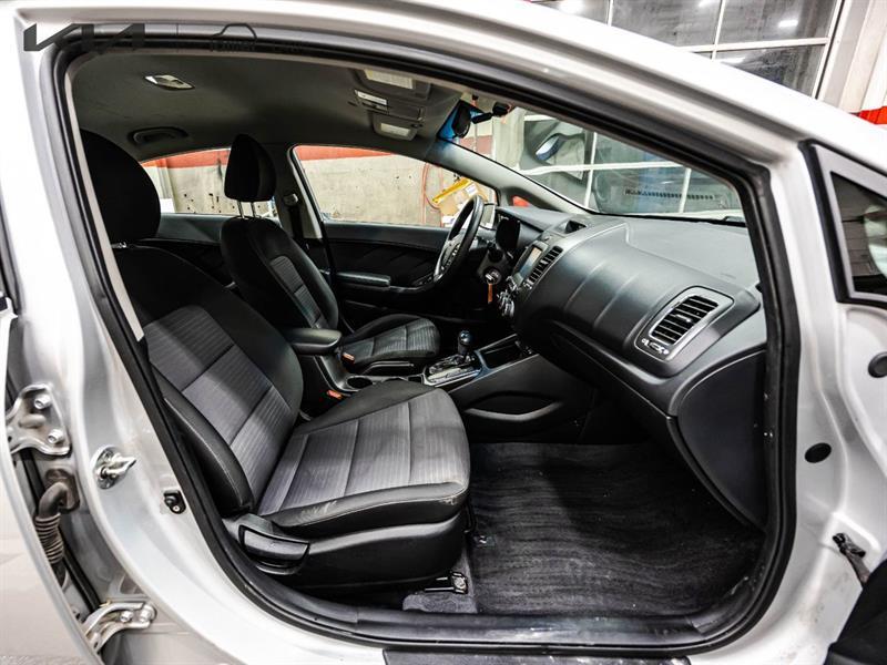 2018 Kia Forte - Image 17