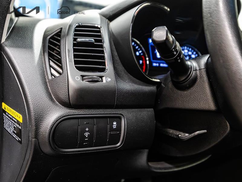 2018 Kia Forte - Image 20