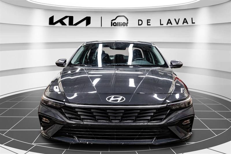 2025 Hyundai Elantra - Image 2