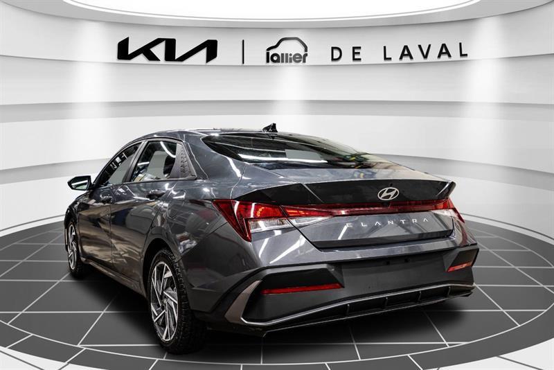 2025 Hyundai Elantra - Image 5