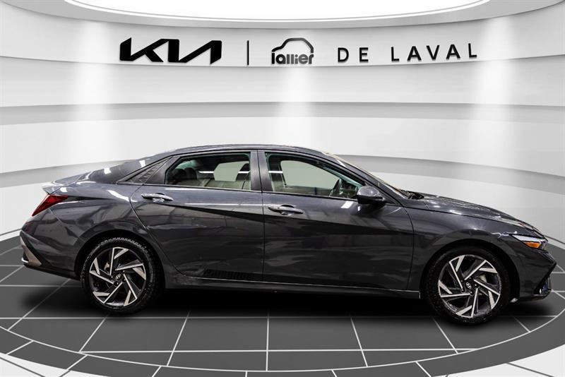 2025 Hyundai Elantra - Image 8