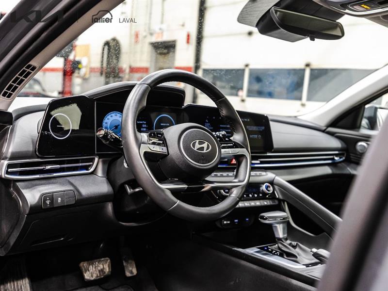 2025 Hyundai Elantra - Image 21