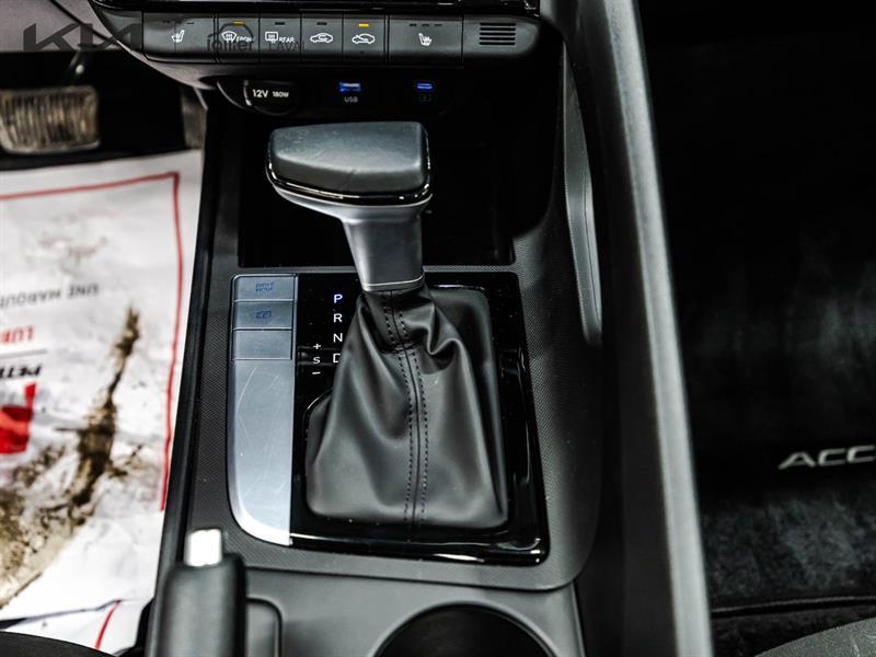 2025 Hyundai Elantra - Image 26