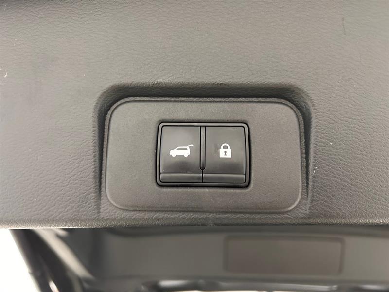 2024 Nissan Rogue - Image 18