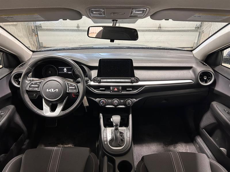 2024 Kia Forte - Image 15