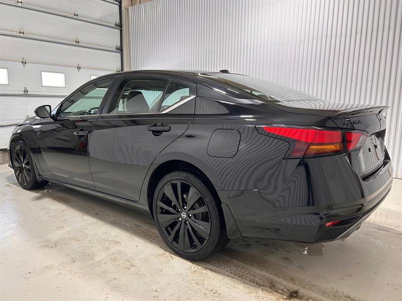 2022 Nissan Altima - Image 8