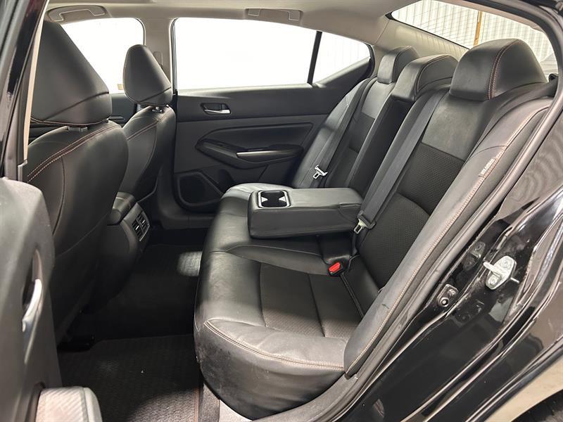 2022 Nissan Altima - Image 16