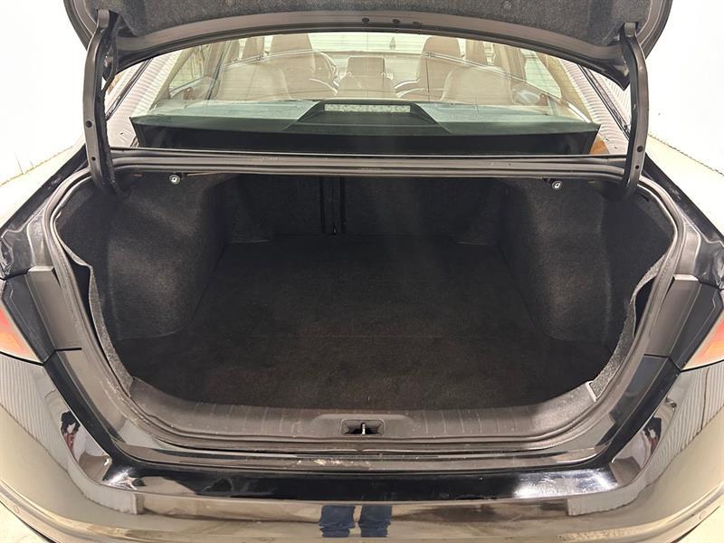 2022 Nissan Altima - Image 17