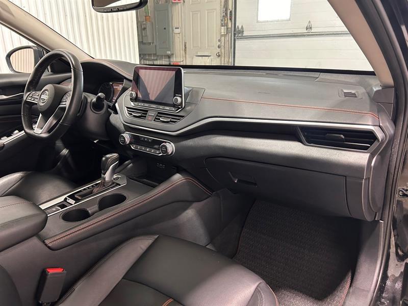 2022 Nissan Altima - Image 19