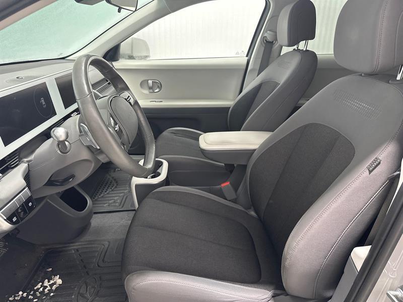 2022 Hyundai Ioniq - Image 13